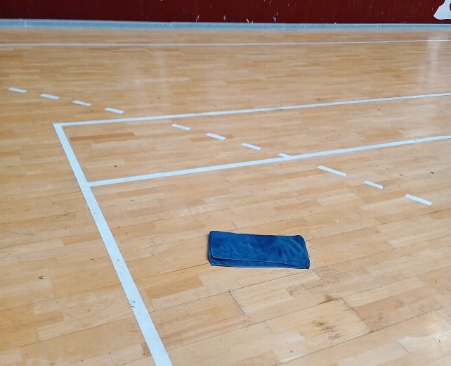 'El cuento de nunca jamás' con las goteras en el Polideportivo Lavaderos